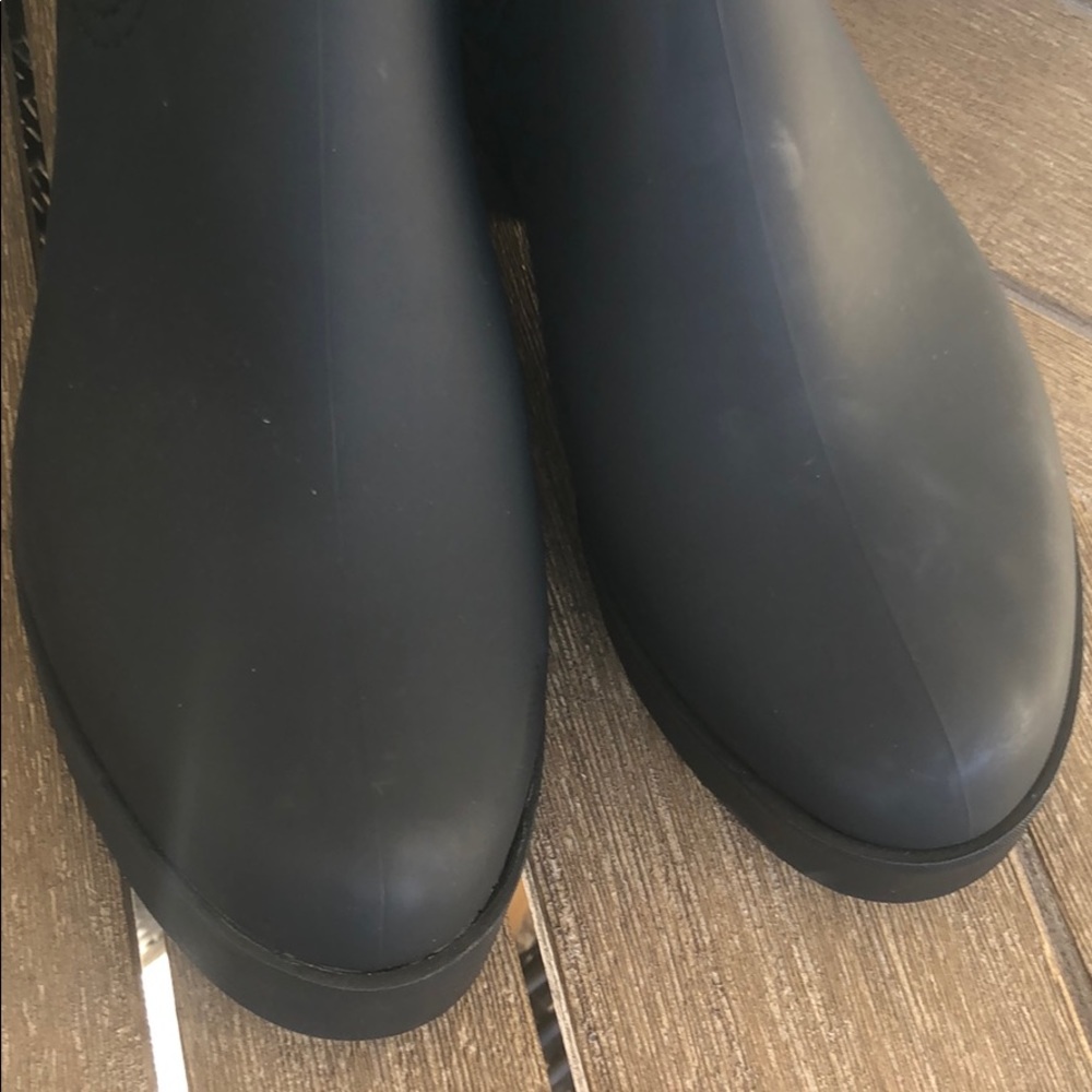 (Sold) Jeffrey Campbell Hydra Platform Waterproof - Picture 5 of 8